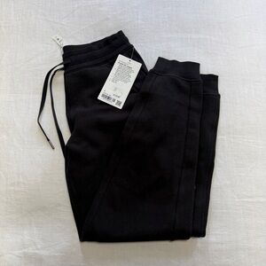 Black LuLu Lemon joggers